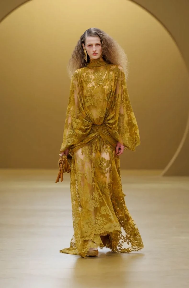 Desfile Zimmermann en la Semana de Moda de París.