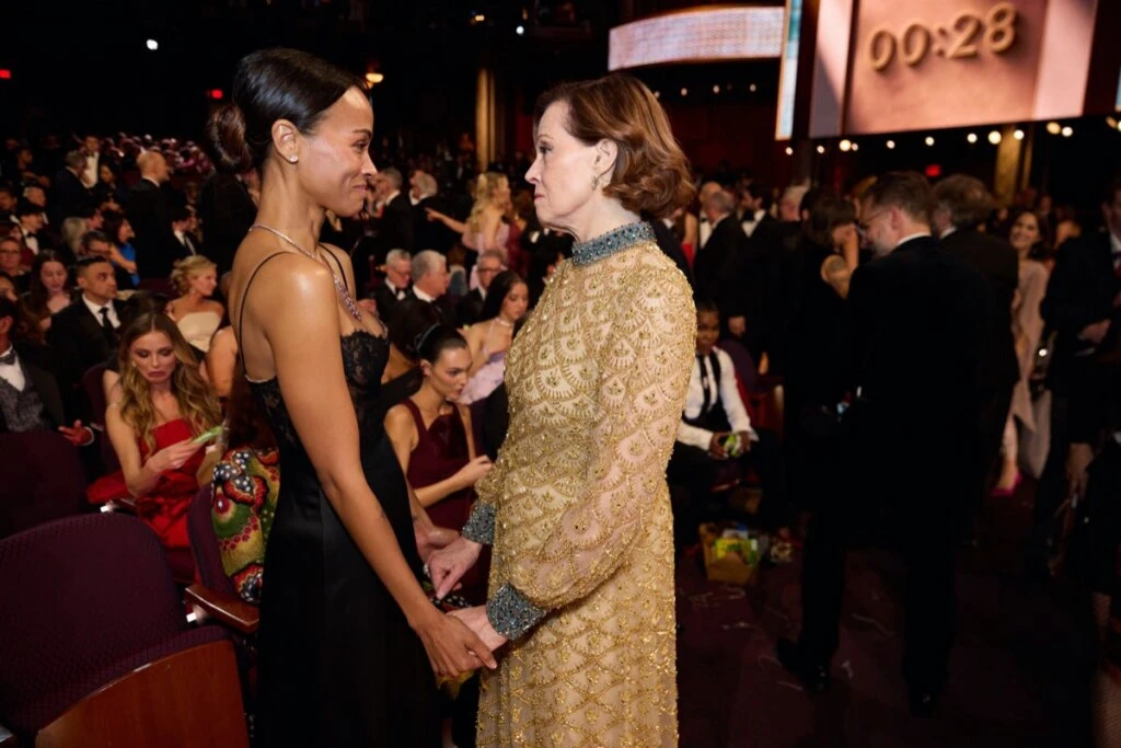 Zoë Saldaña y Sigourney Weaver
