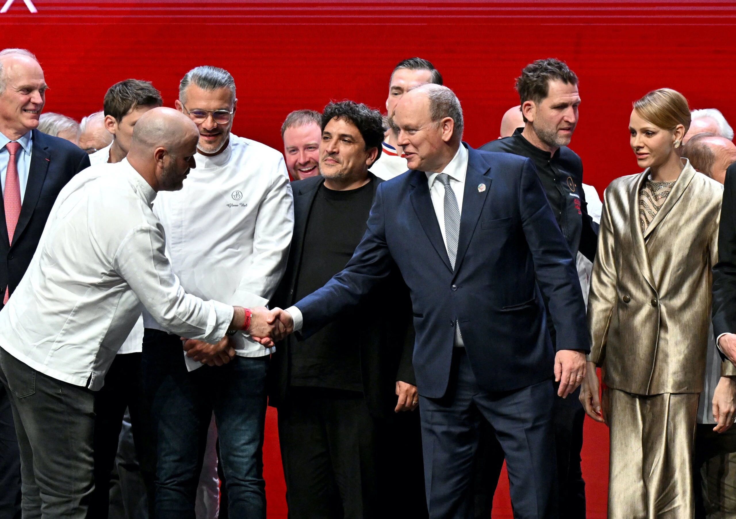 Las fotos de Mauro Colagreco junto al príncipe Alberto y Charlene de Mónaco en la ceremonia de la Guía Michelin