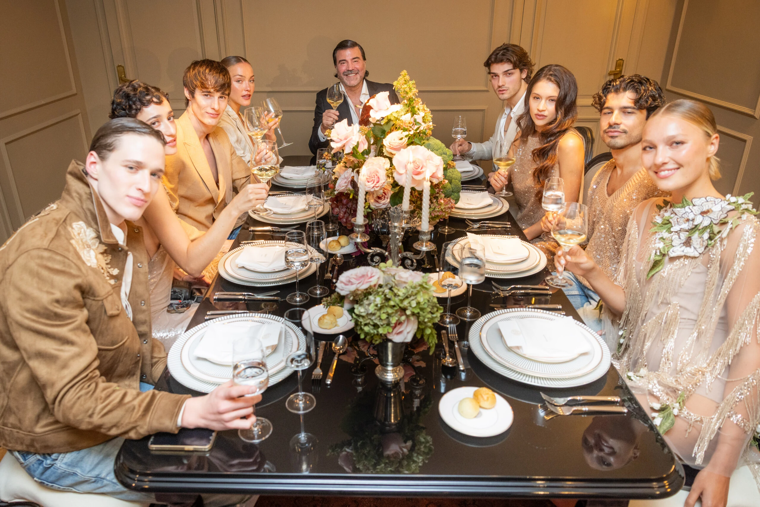 La mesa con Javier Saiach y sus modelos.