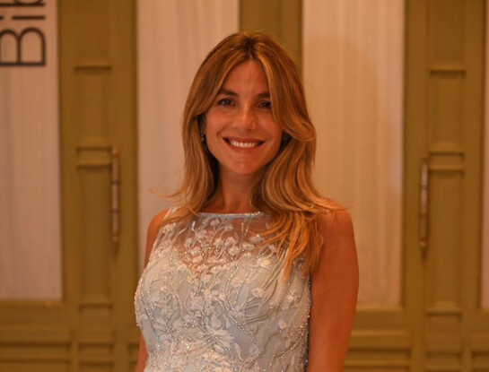 María Belén Ludueña deslumbró en el Teatro Colón con un look celeste de alta costura