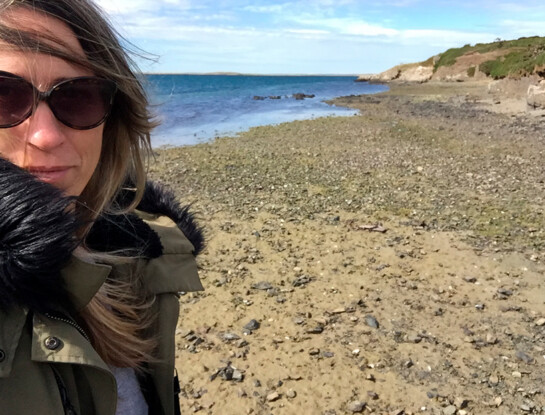 "Se abrazaron en llanto argentinos y británicos": la historia de la primera argentina que vivió en Malvinas