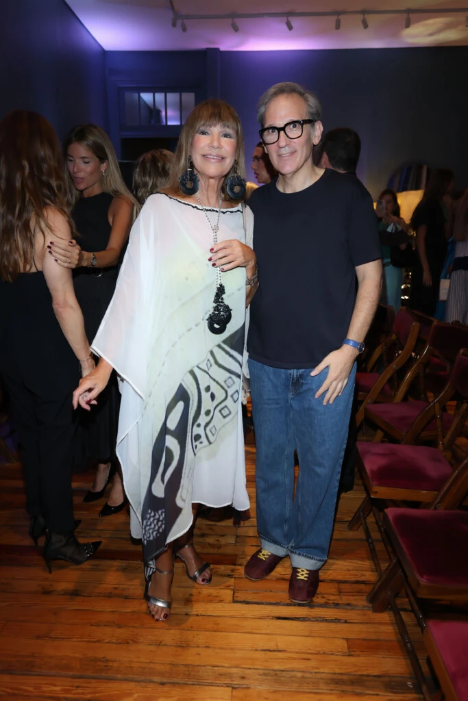 Mora Furtado y Adrián Brown