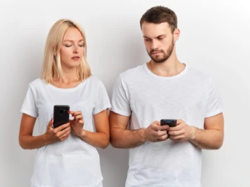 Ni tóxica ni perseguida: por qué las redes activan nuestros celos (y cómo frenar a tiempo)