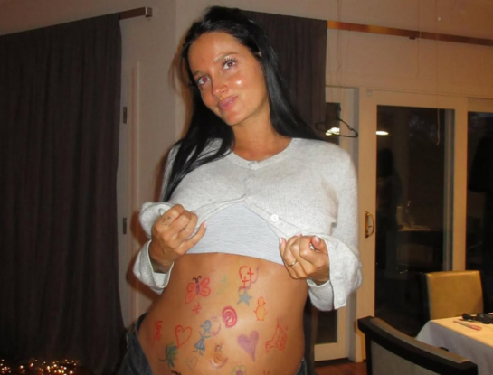 A seis días de dar a luz, Oriana Sabatini compartió la primera foto junto a Gia, su hija