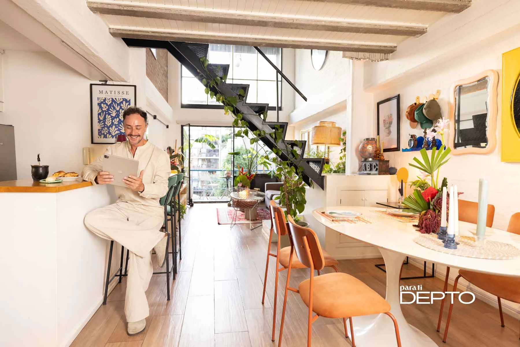 La cocina con barra y el comedor, 100 % integrados. 