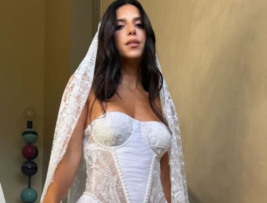 El vestido de novia de Paloma Goycochea: sensual, moderno y con transparencias bordadas