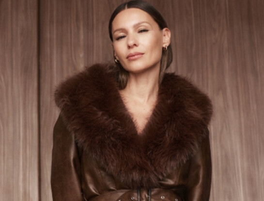 Pampita apuesta al total brown: el look monocromático que marca tendencia