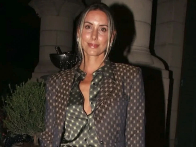 anita espasandin + medias de encaje