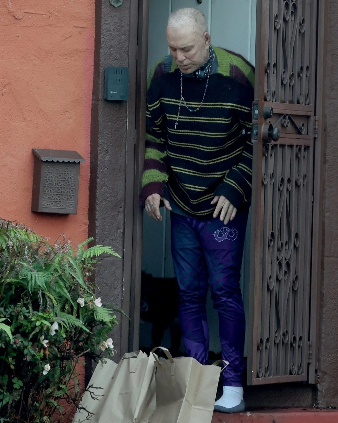 Las impactantes fotos de Mickey Rourke: está en bancarrota y fue desalojado de su casa