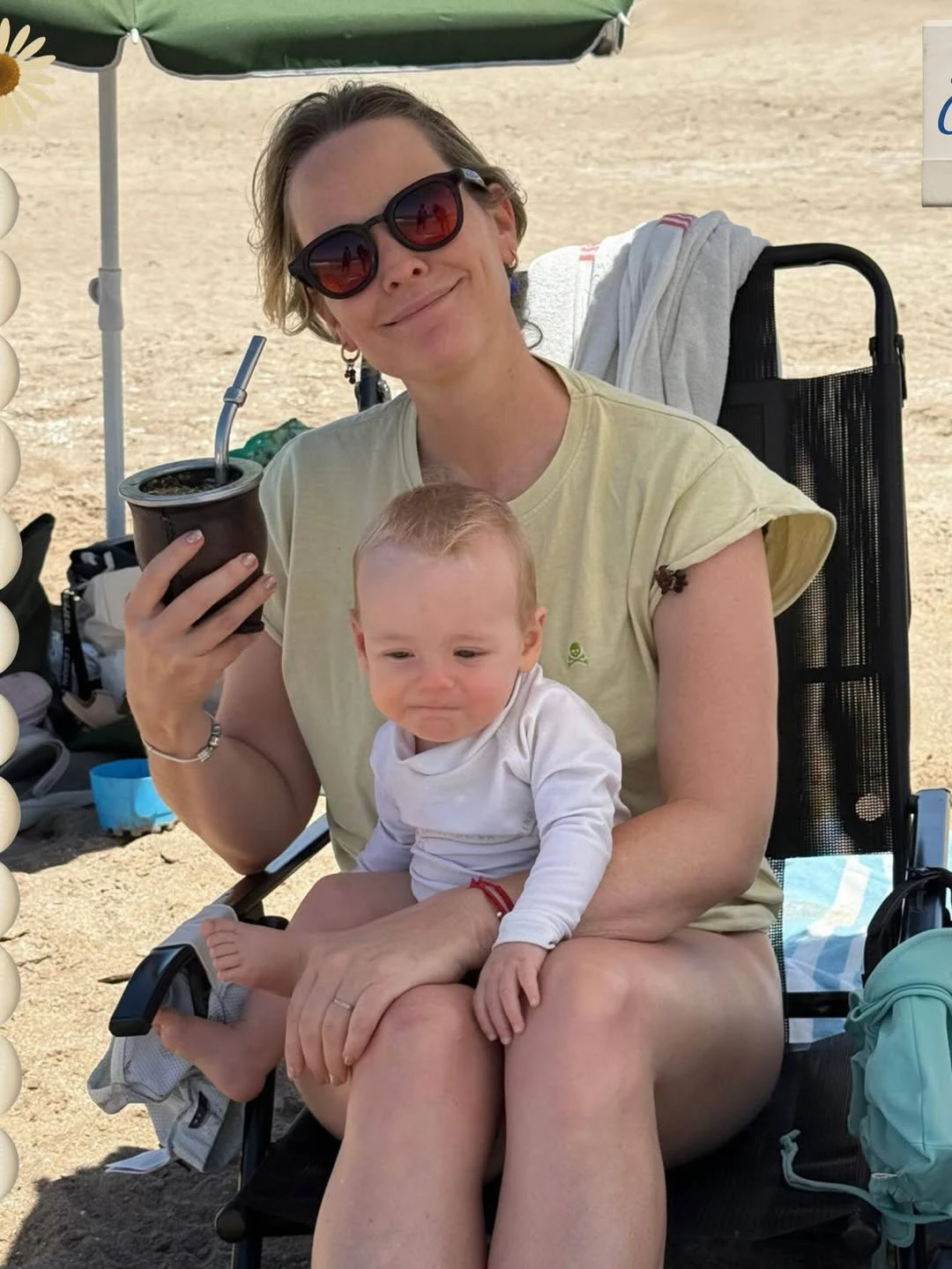 Muni Seligmann con Vicente, su bebé