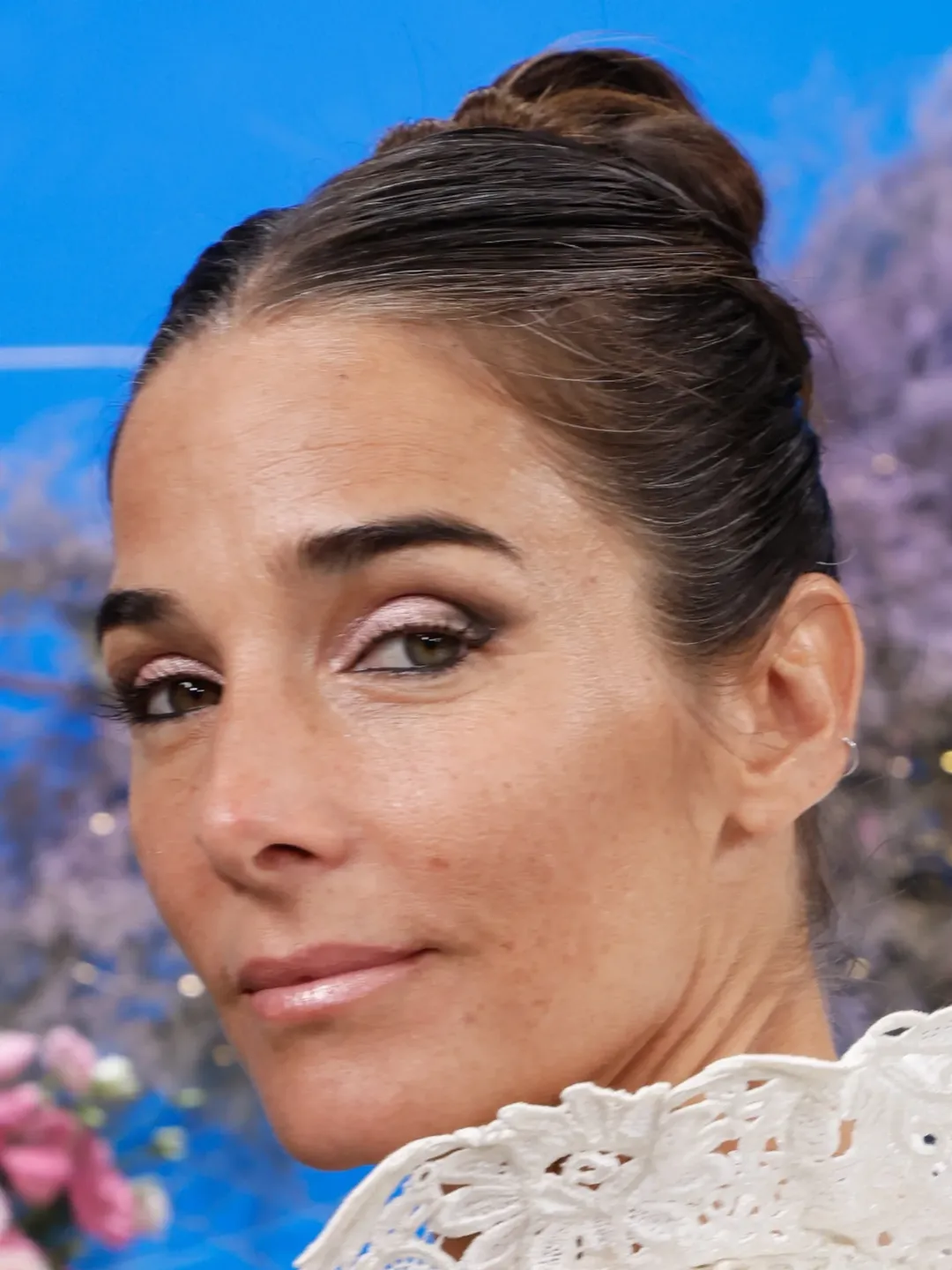 Viale apostó por un make up con sombras con brillos. Fotos: IG. 