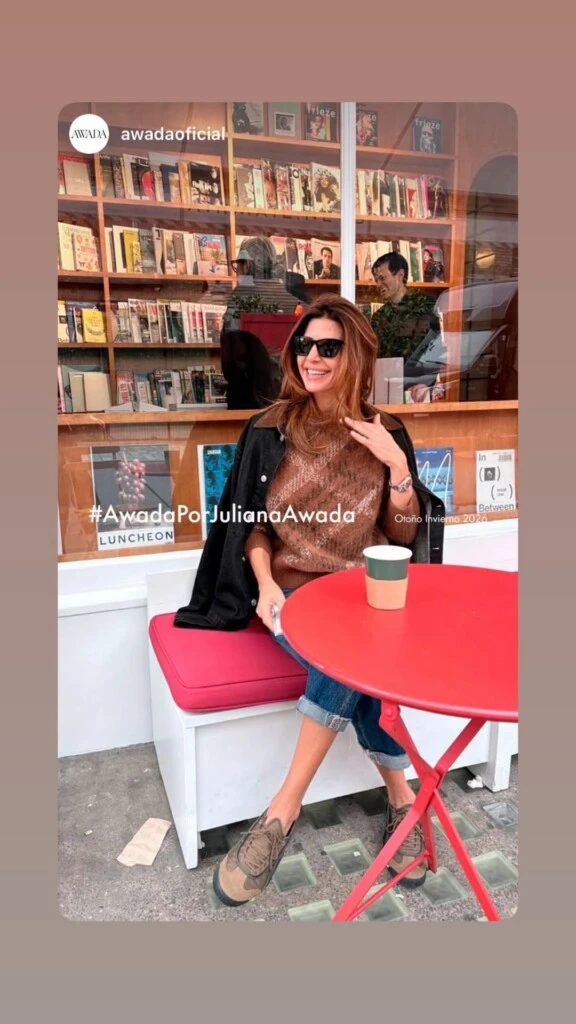 El detalle en los jeans de Juliana Awada para transformar todo su look