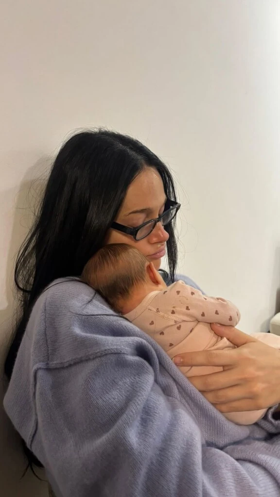 La primera imagen de Oriana y su hija Gia juntas. Foto: Instagram