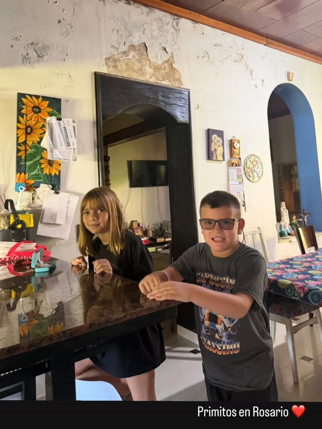 Las hijas de Wanda Nara y Mauro Icardi viajaron a Rosario para el casamiento de su tío Guido