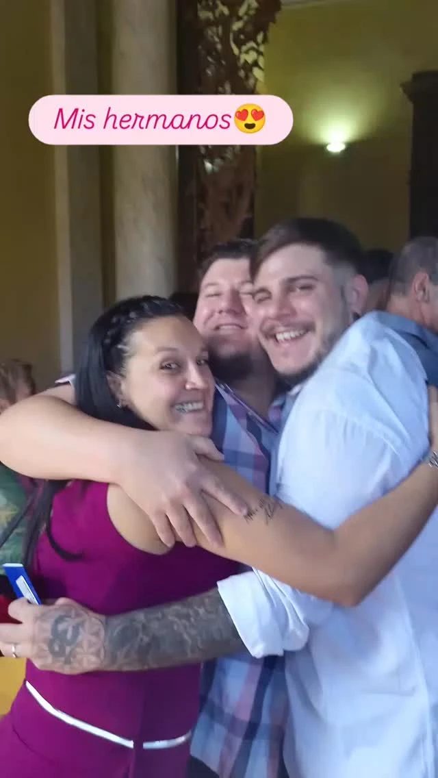 Guido Icardi con sus hermanos Juan Jesús y Aldana. Faltaron Mauro e Ivana.