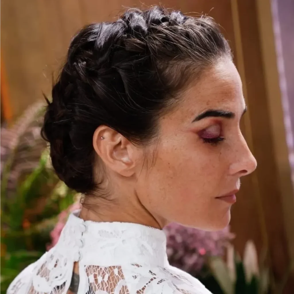 En su make up se destacó un delineado fuscia. Fotos: IG. 