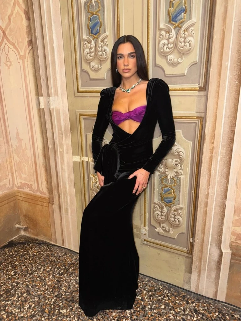 El look de Dua Lipa. Foto: IG