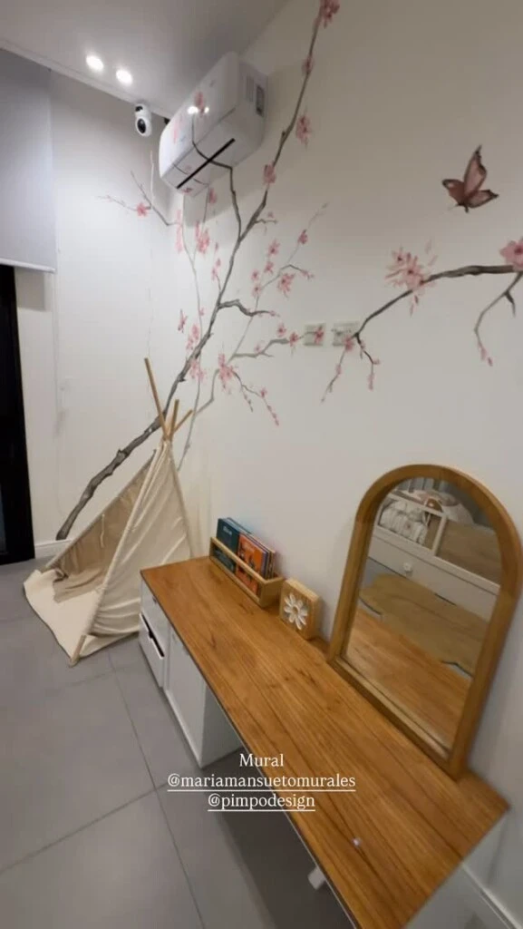 El cuarto de Vita tiene una decoración minimalista e infantil. Fotos: IG. 
