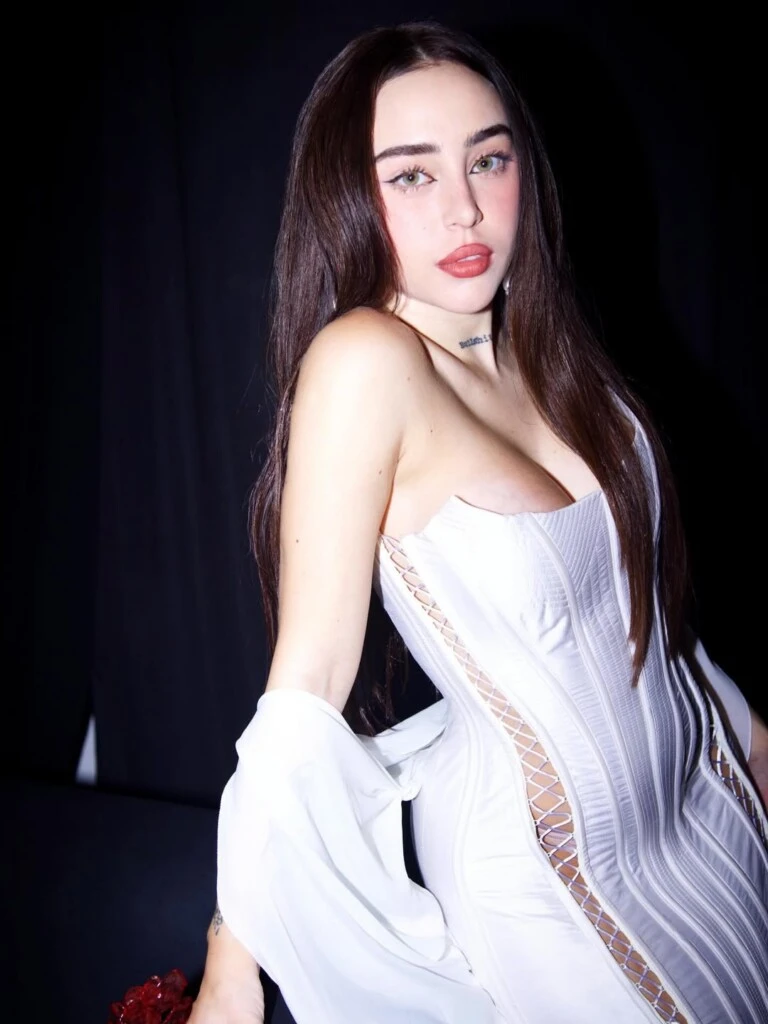 El look de Nicki Nicole. Foto: IG