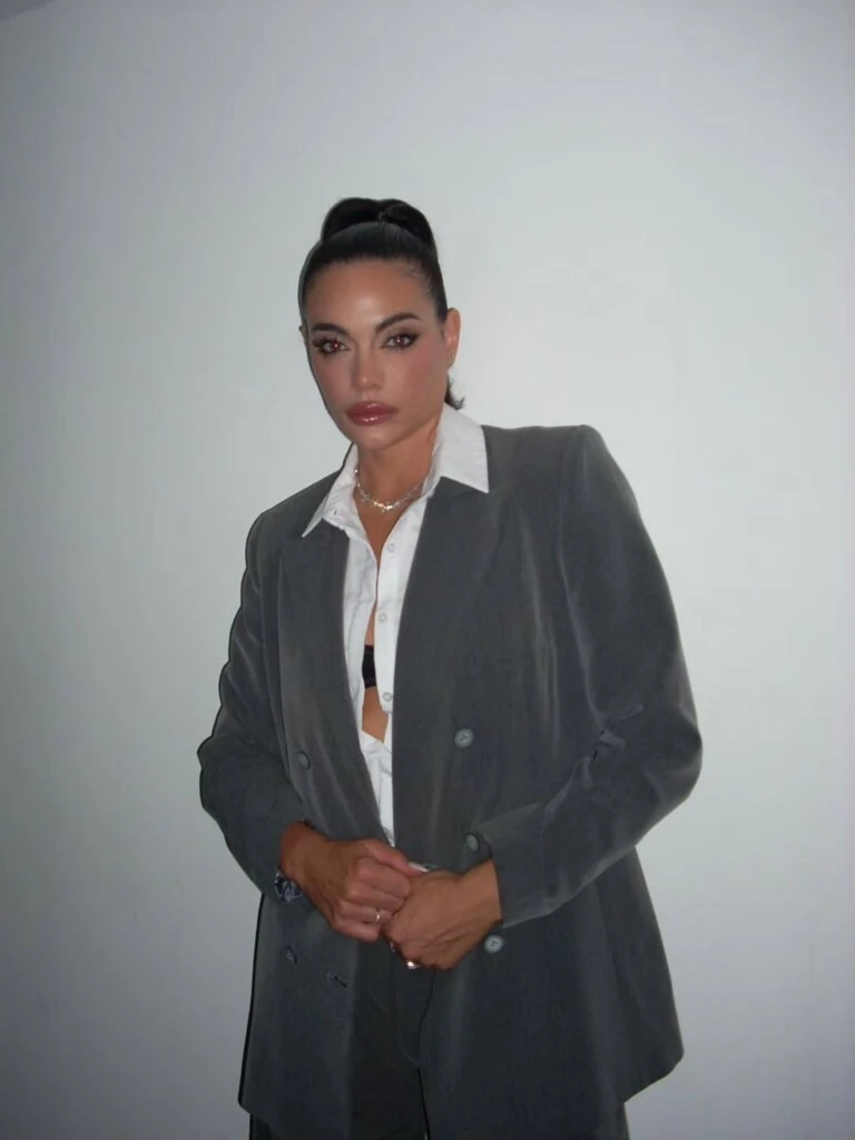 El look de Emilia Attias. Foto: IG