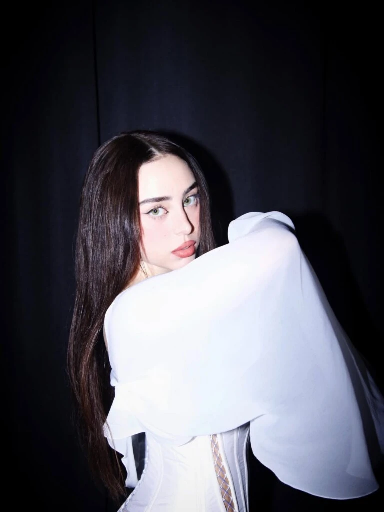 El look de Nicki Nicole. Foto: IG