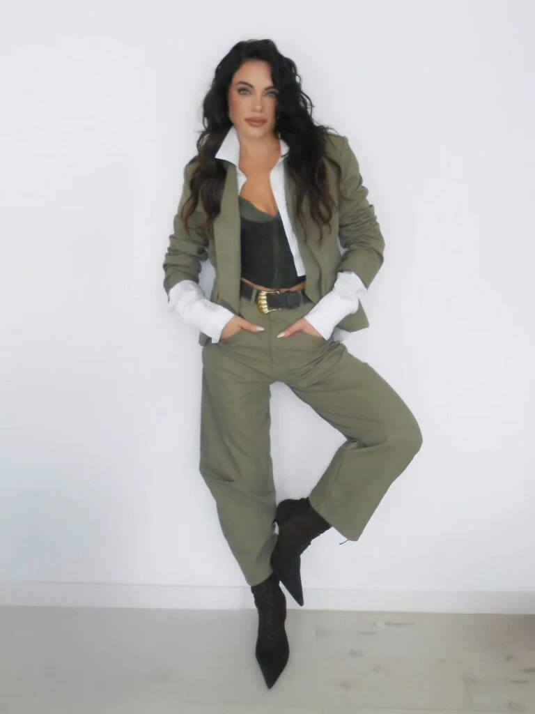 El look de Emilia Attias. Foto: IG