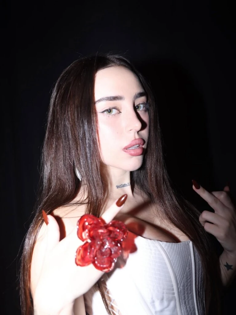 El look de Nicki Nicole. Foto: IG