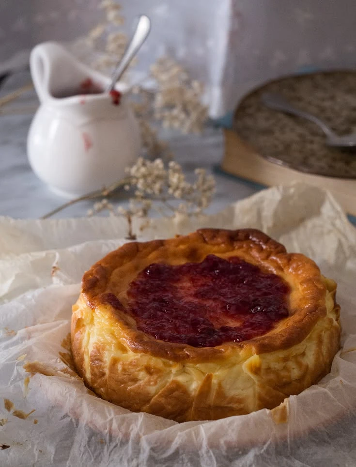 Torta Vasca a base de yogur griego. Foto: Pinterest