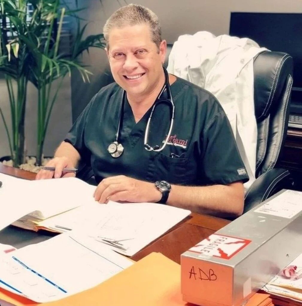 Quién es Adrián del Boca, el hermano de bajo perfil de Andrea del Boca que triunfa en Estados Unidos