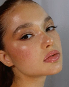 3 tendencias de makeup para festivales que transforman el look 