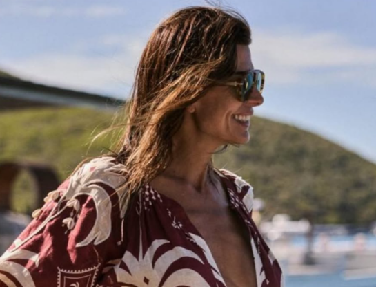Los looks de vacaciones de Juliana Awada en el Caribe: estilo relajado y sofisticado frente al mar