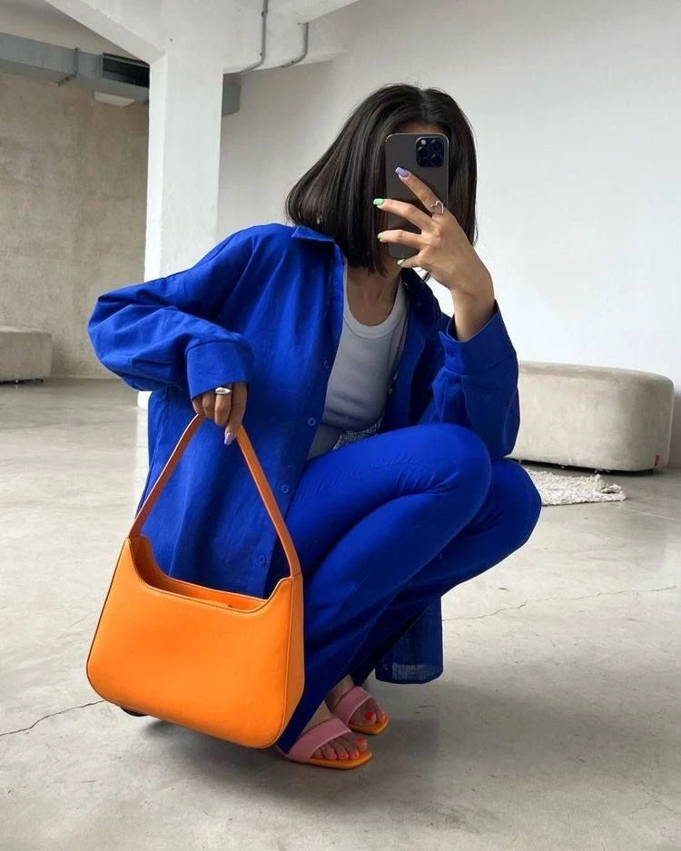 El color cerúleo regresó gracias al estreno de "El diablo viste a la moda 2".