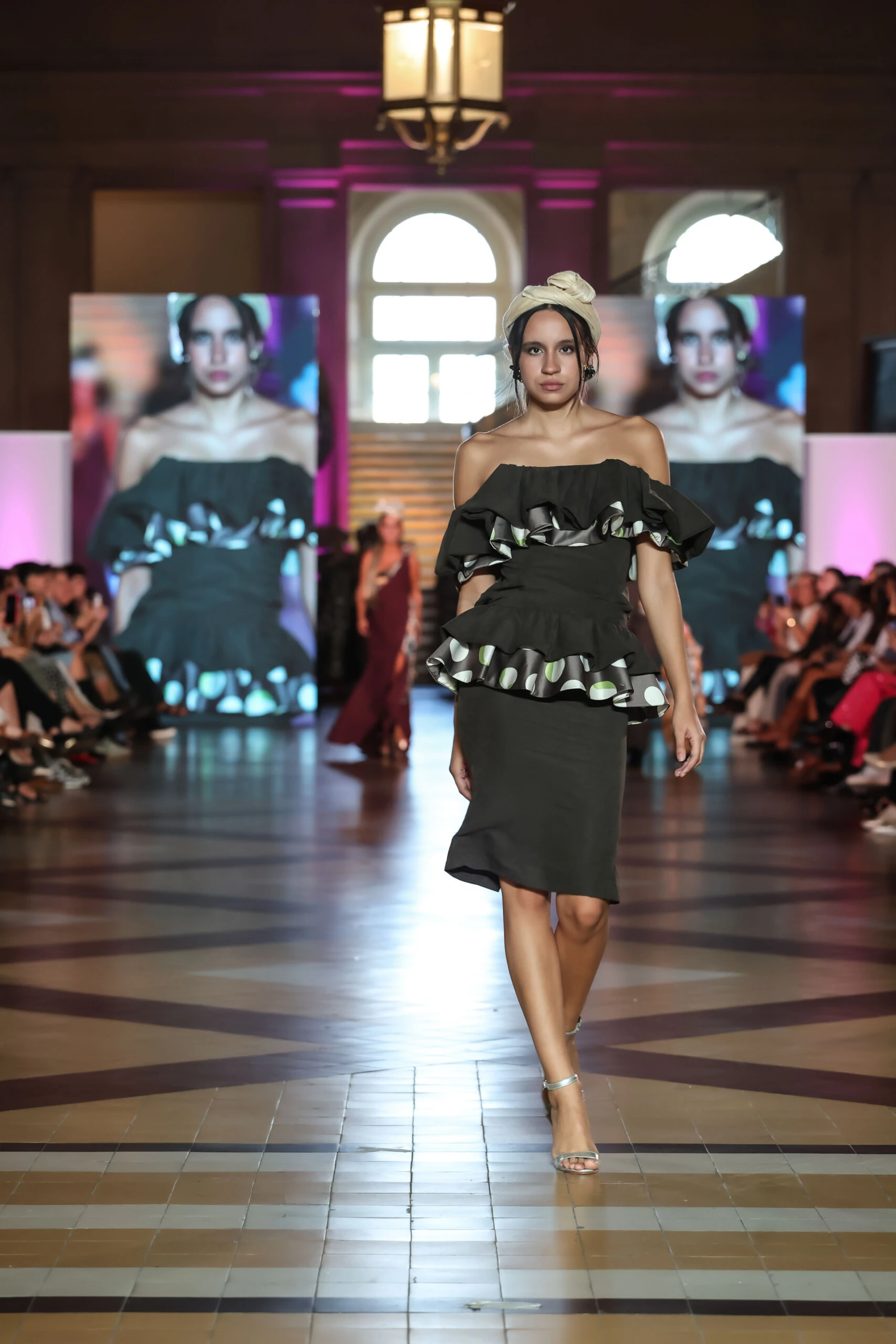 Desfile de Valentina Musa.