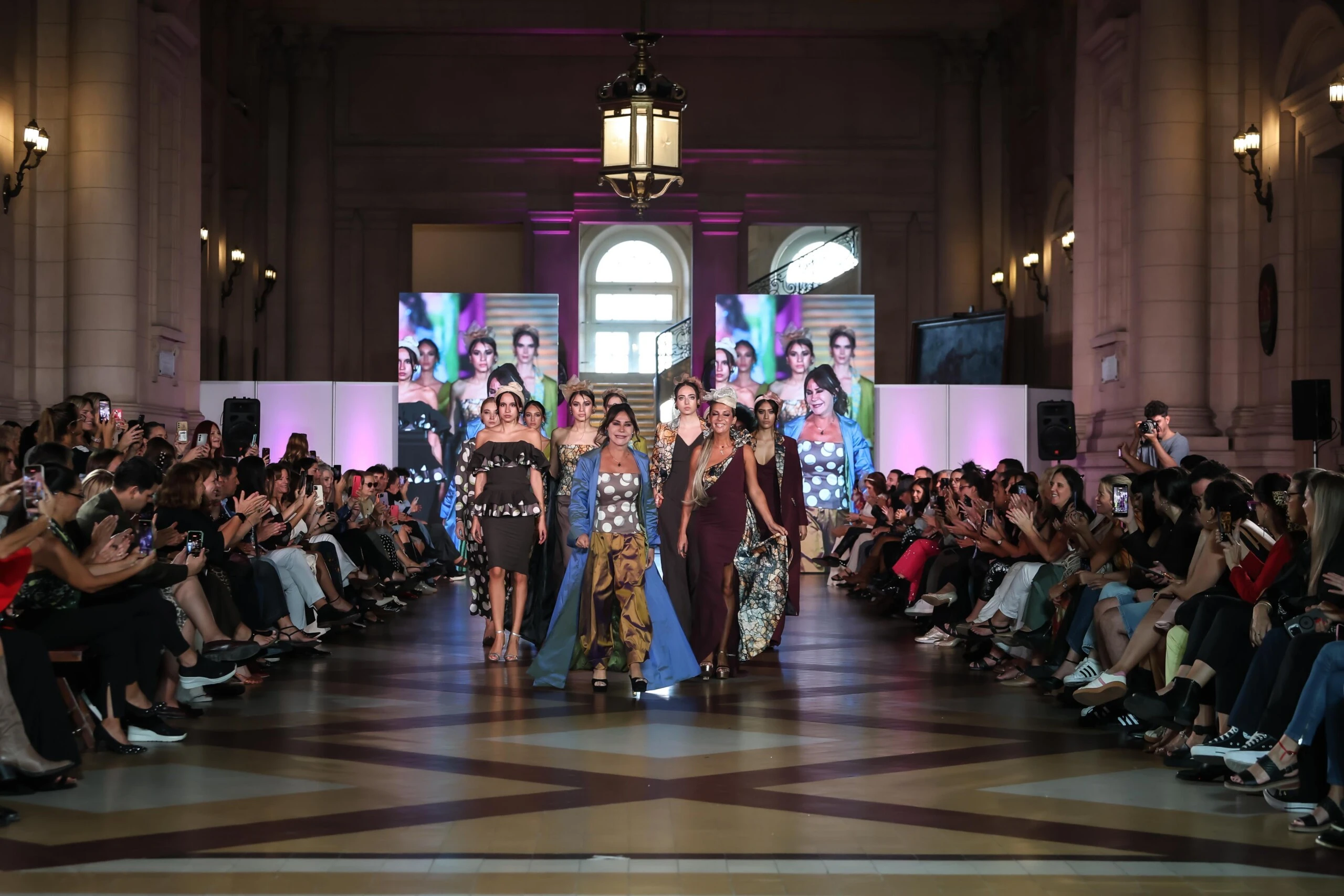 Desfile de Valentina Musa.