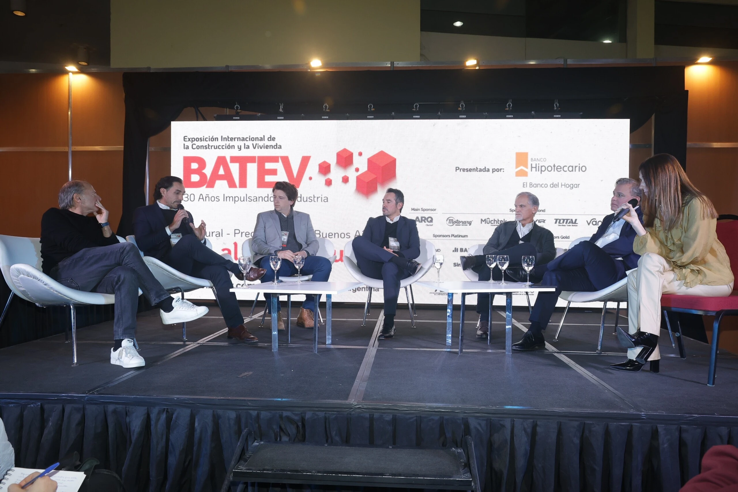 Un recorrido que sintetiza el presente y anticipa el futuro de la vivienda, la infraestructura y los desarrollos urbanos.