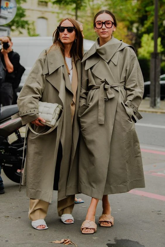 7 looks con trench: cómo usar el abrigo clave del entretiempo este otoño