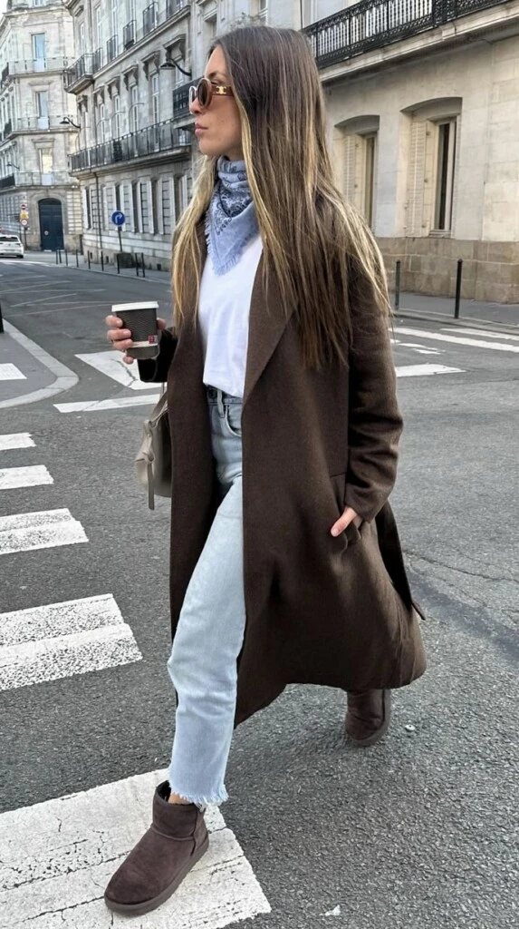 Pantalón más suéter y abrigo