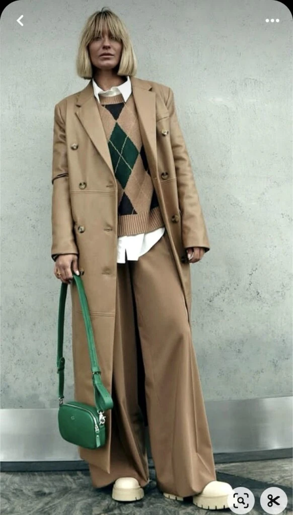 Suéter y tapado liviano