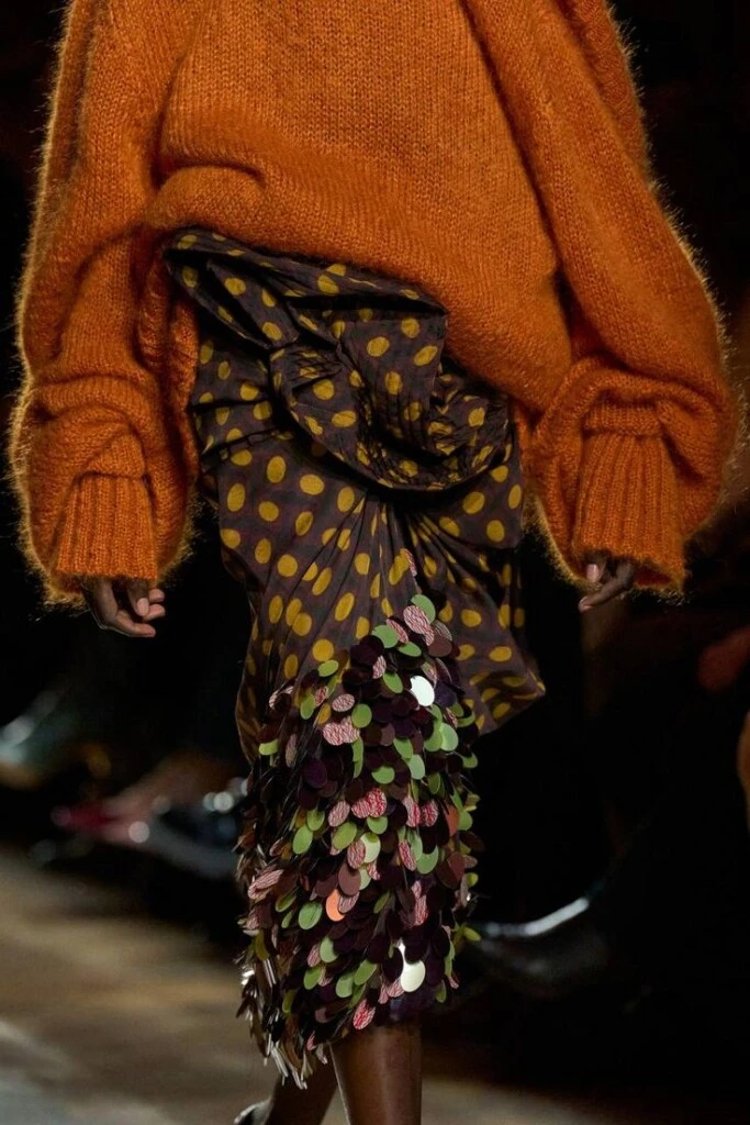 Radiant earth en la moda