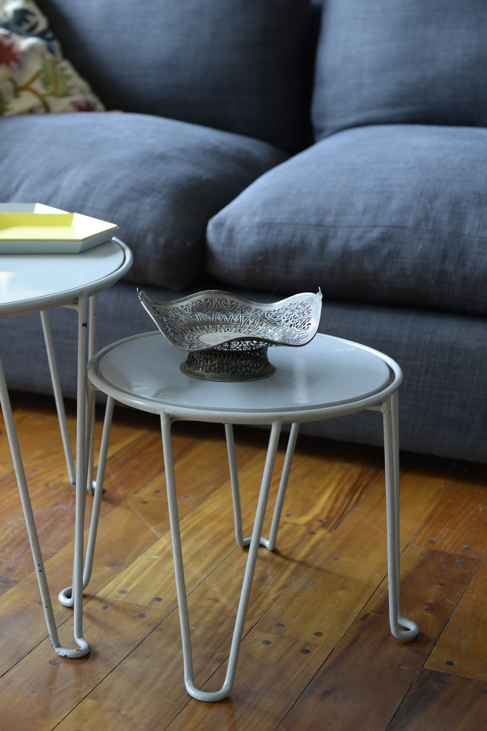 Mesas bajas Edén by Ferderico Churba. 