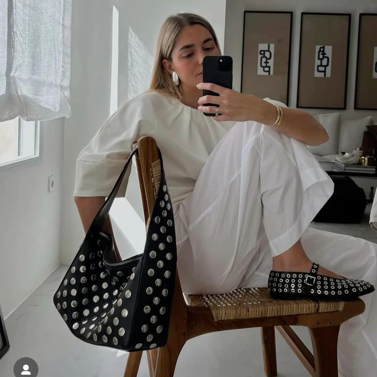 Alerta tendencia: esta es la cartera más trendy de la temporada y se combina así