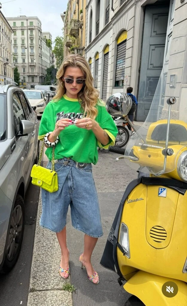 Con solo cambiar el calzado, podés transformar por completo un outfit.