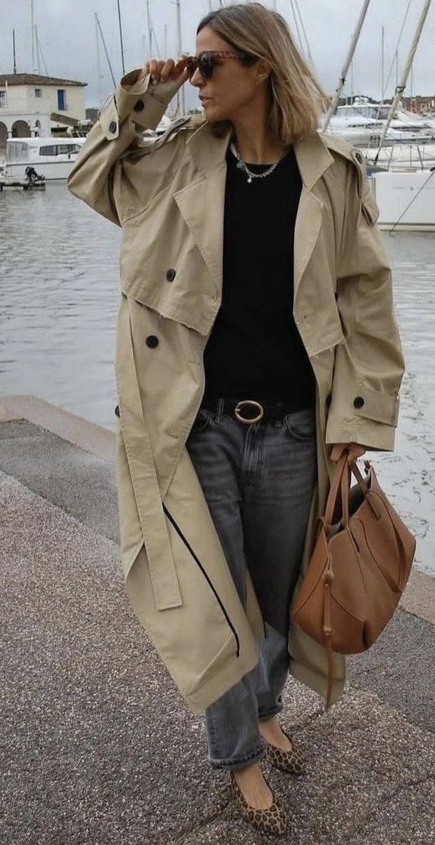 7 looks con trench: cómo usar el abrigo clave del entretiempo este otoño