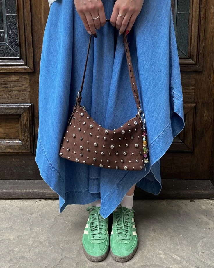 Alerta tendencia: esta es la cartera más trendy de la temporada y se combina así