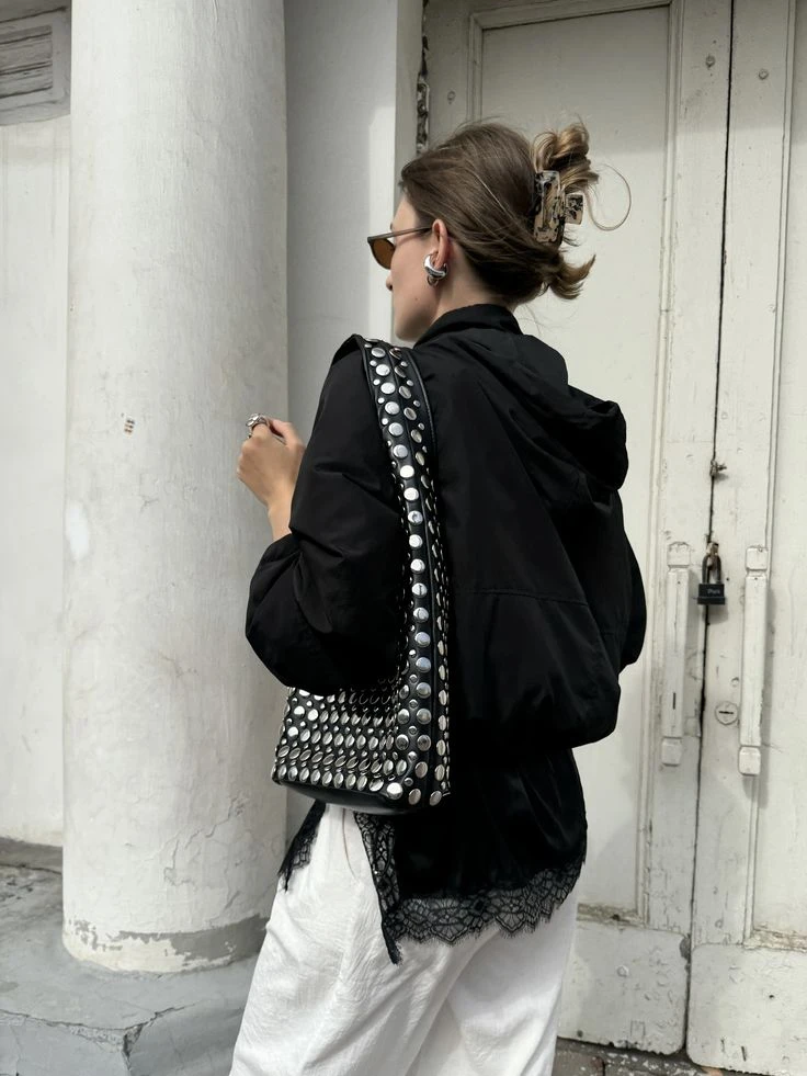 Alerta tendencia: esta es la cartera más trendy de la temporada y se combina así