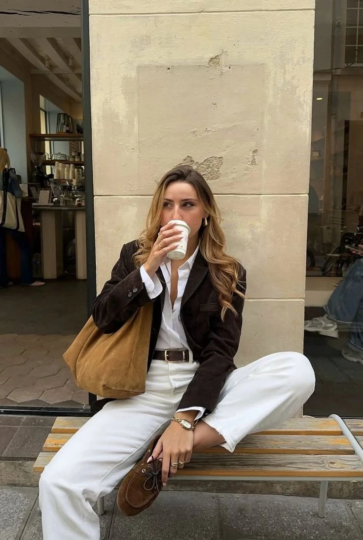 7 looks con zapatos bajos para resolver el fin de semana