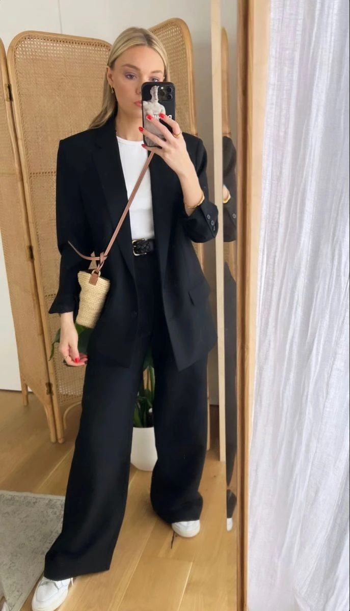 Blazer negro: cómo usar el básico más versátil del entretiempo