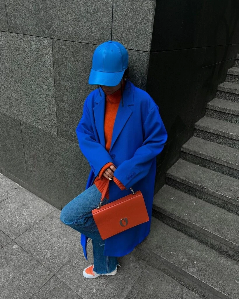 Así se luce el color cerúleo hoy.