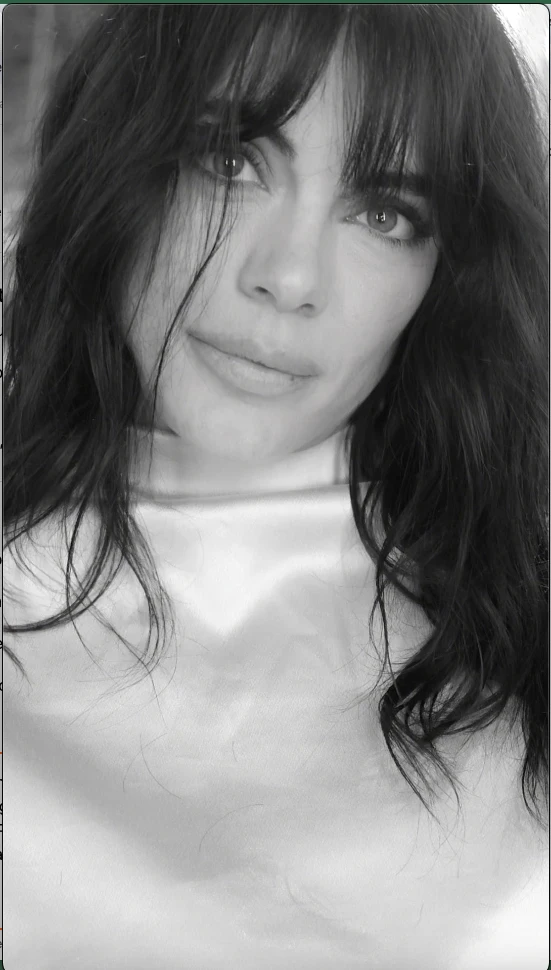 Emilia Attias renovó su look. 